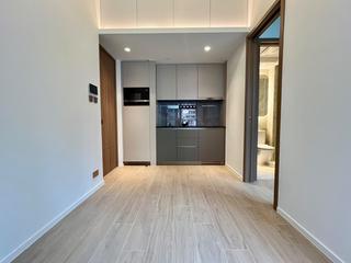Sai Ying Pun - Des Voeux W Residence 03