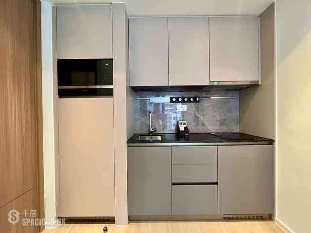 Sai Ying Pun - Des Voeux W Residence 06