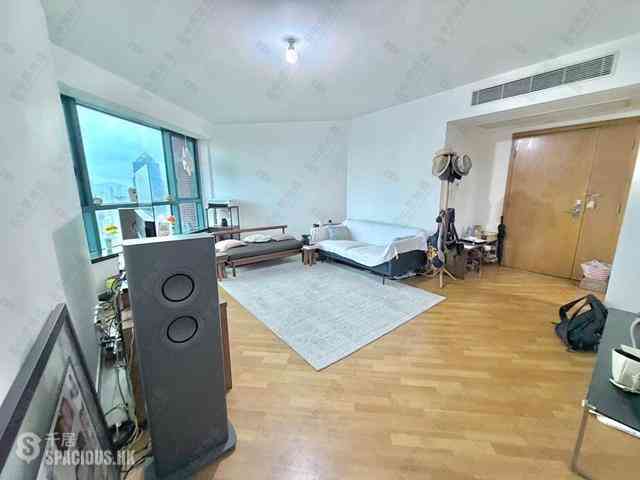 Mid Levels West - 80 Robinson Road 07