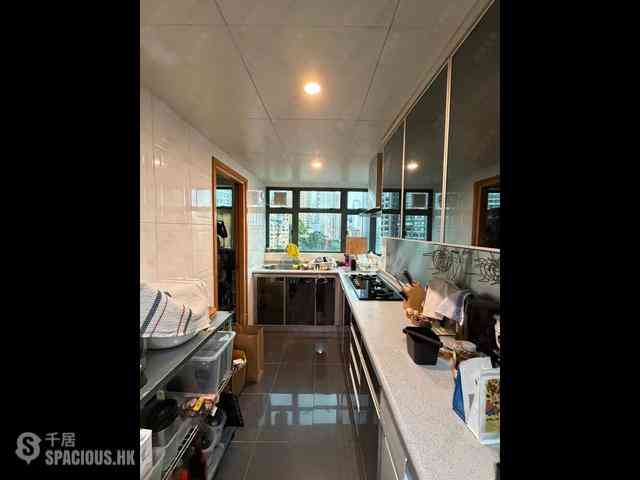 Mid Levels West - 80 Robinson Road 11