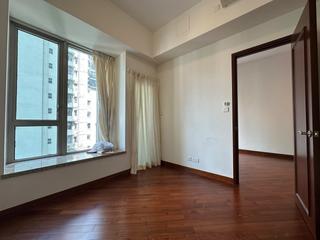 Wan Chai - The Avenue Phase 2 Block 2 04