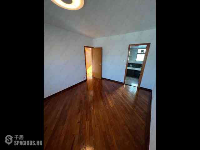Mid Levels West - 80 Robinson Road 10