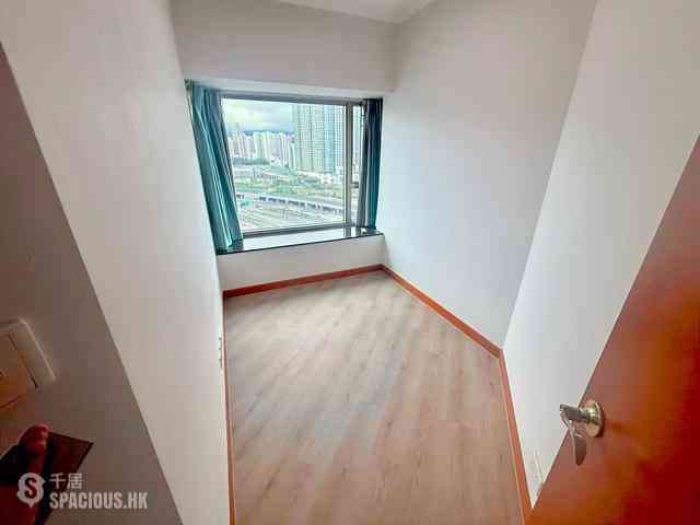 West Kowloon - Sorrento Phase 1 Block 3 04