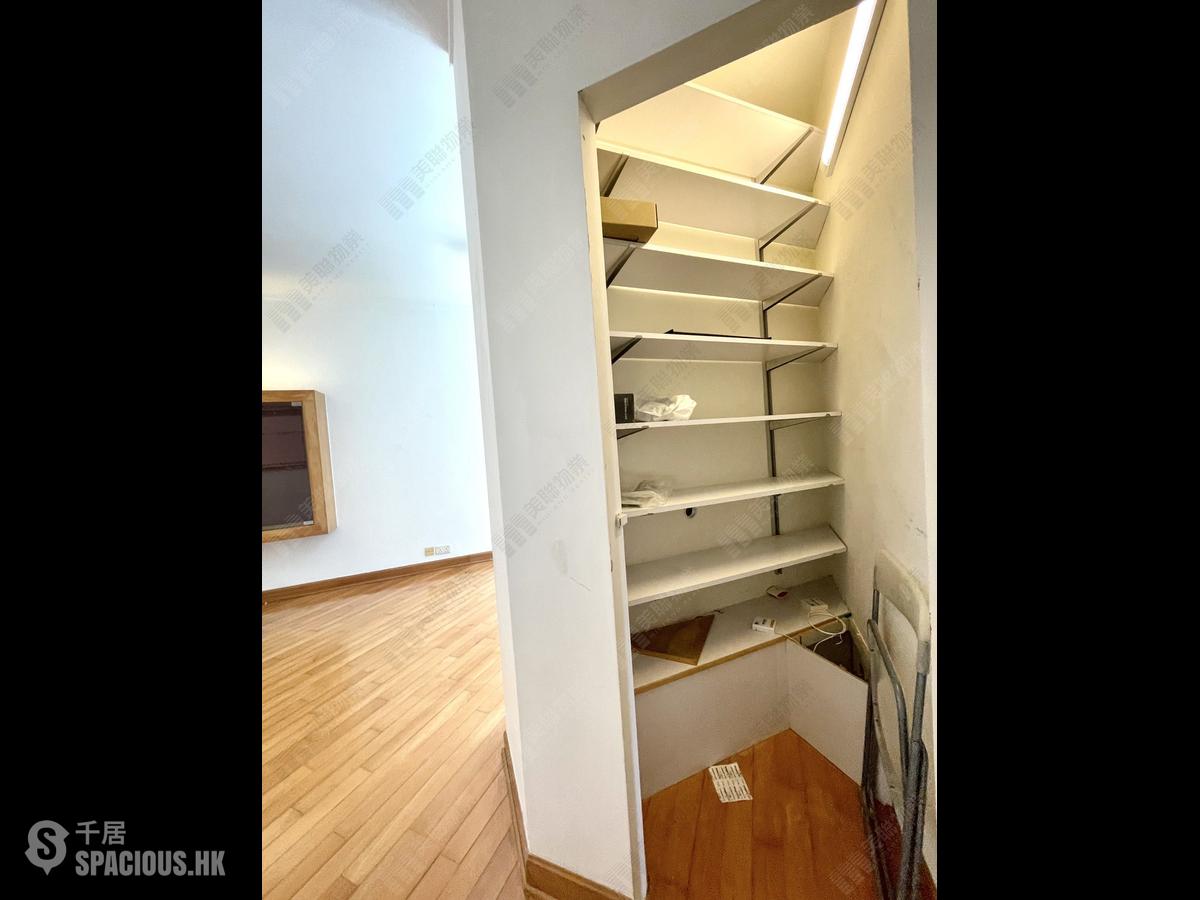 Shek Tong Tsui - The Belcher's Phase 2 Block 6 01