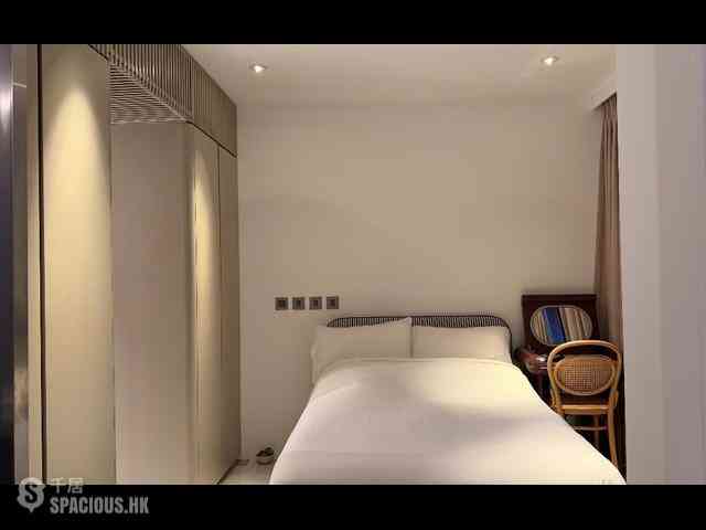 Shek Tong Tsui - Eight South Lane 03