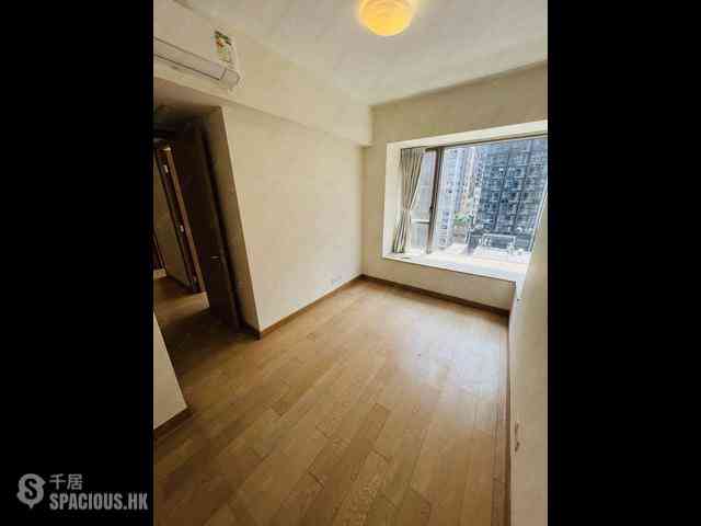 Sai Ying Pun - Island Crest 03