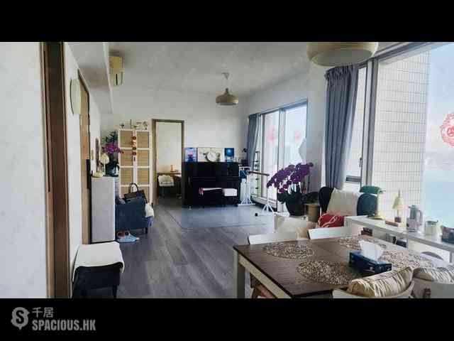 Sai Ying Pun - Island Crest 01