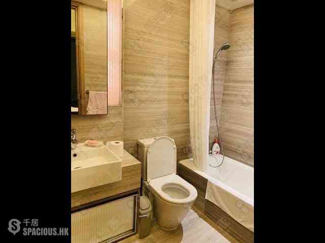 Sai Ying Pun - Island Crest 04