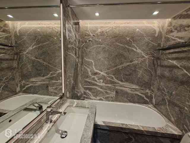Wong Chuk Hang - The Southside Phase 3C Blue Coast II Tower 3 07