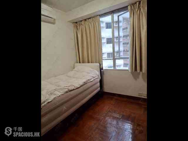 Wan Chai - Phoenix Court Block 5 05