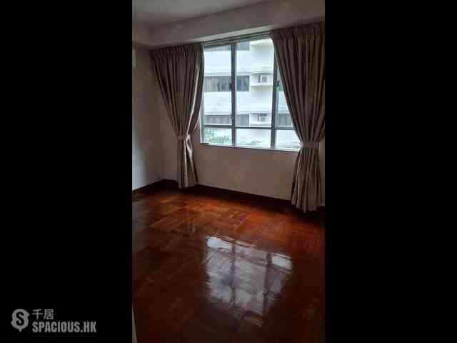 Wan Chai - Phoenix Court Block 5 06