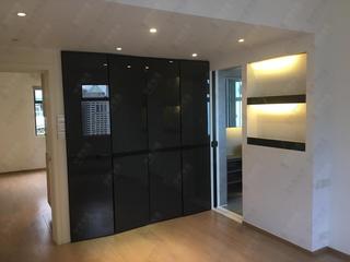 Mid Levels Central - Greenland Court 12