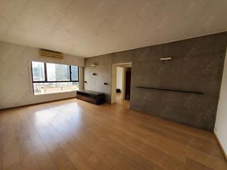 Mid Levels Central - Greenland Court 16