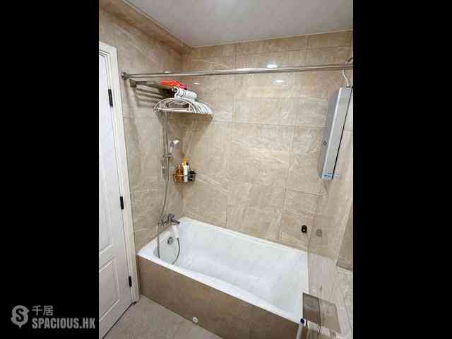 Shek Tong Tsui - The Belcher's Phase 2 Block 6 09