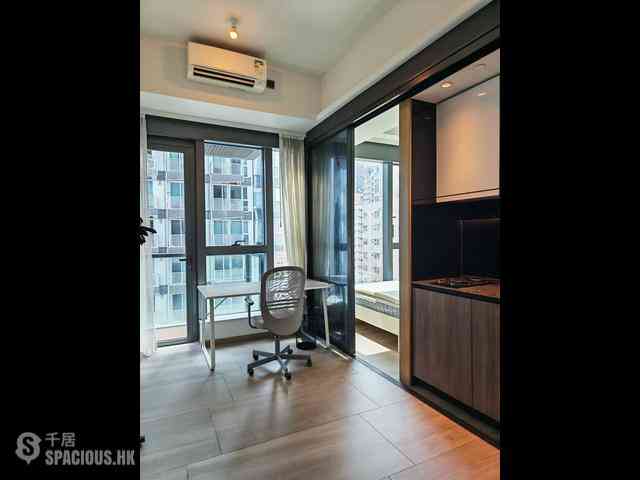 Sai Ying Pun - Two・Artlane 03