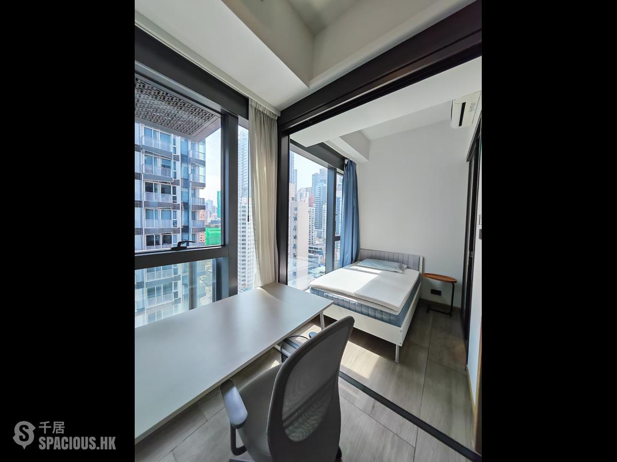 Sai Ying Pun - Two・Artlane 01