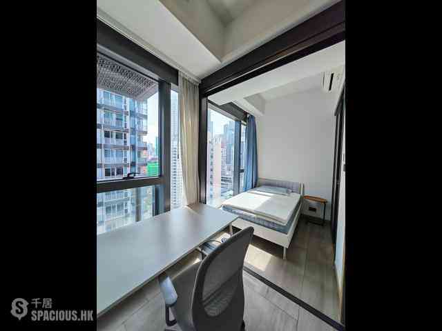 Sai Ying Pun - Two・Artlane 01