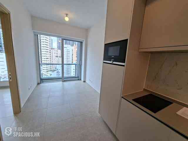 Sai Ying Pun - No.8 Hing Hon Road (Resiglow-Bonham) 02