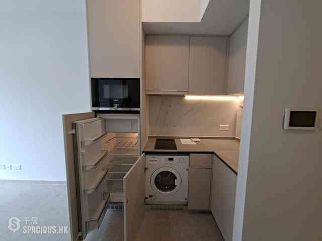 Sai Ying Pun - No.8 Hing Hon Road (Resiglow-Bonham) 03