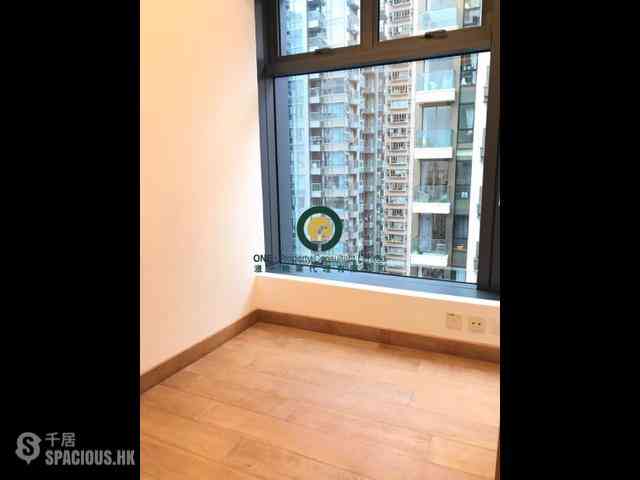 Sai Ying Pun - High Park 99 07