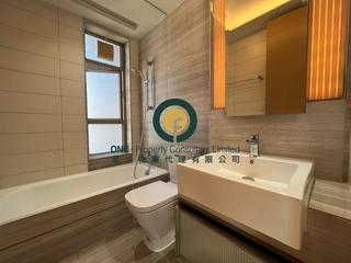 Sai Ying Pun - Island Crest 05