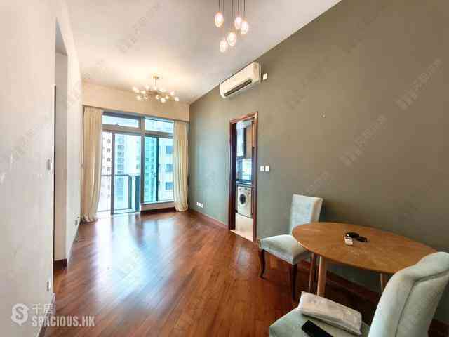 Wan Chai - The Avenue Phase 2 Block 1 01