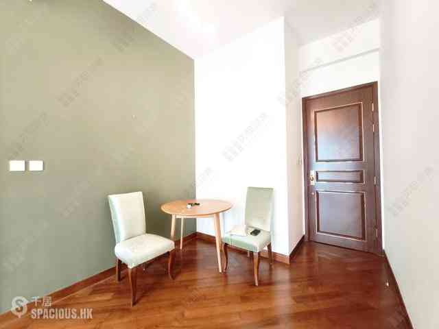 Wan Chai - The Avenue Phase 2 Block 1 02