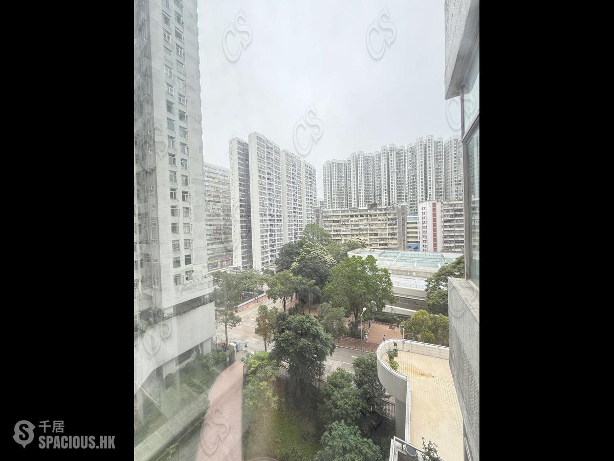 Quarry Bay - Parkvale Tower 4 Ling Pak Mansion 01