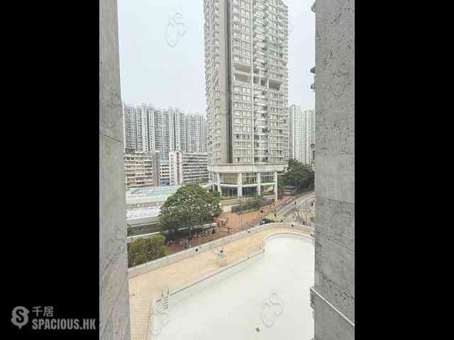 Quarry Bay - Parkvale Tower 4 Ling Pak Mansion 03