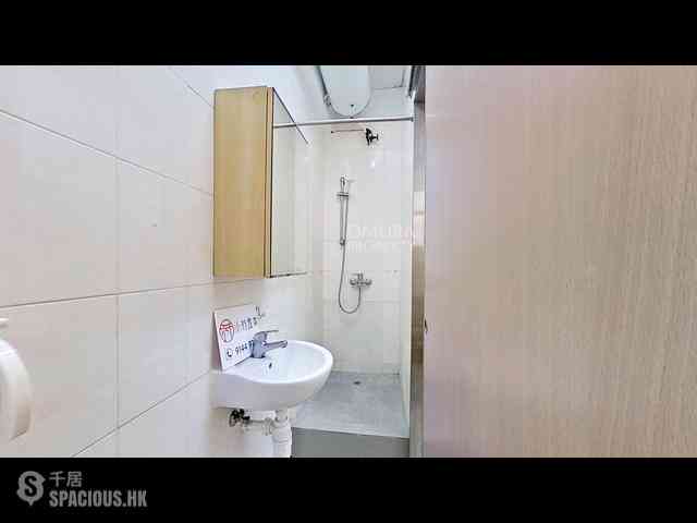 Wan Chai - Pak Fook Building 06
