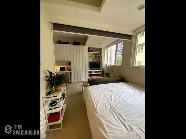 Poho - 176-178, Hollywood Road 02