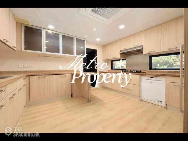 Repulse Bay - The Somerset 10