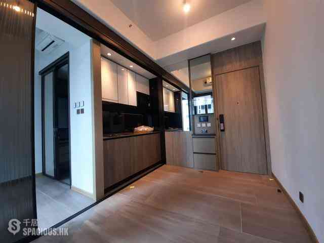 Sai Ying Pun - Two・Artlane 04