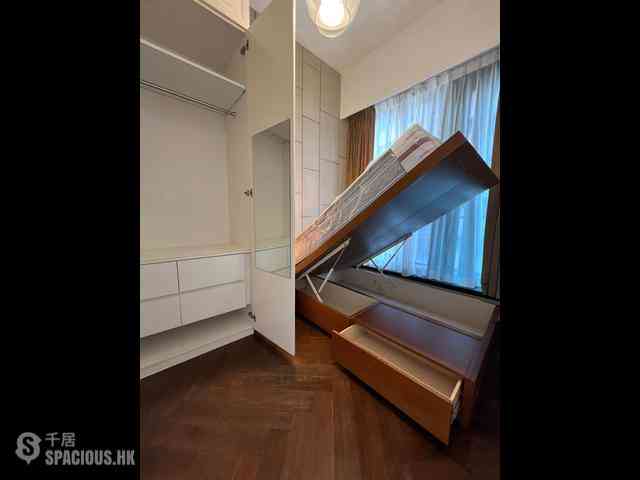 Shek Tong Tsui - One South Lane 08