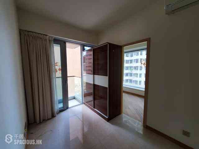 Sai Ying Pun - 63, Pokfulam 01