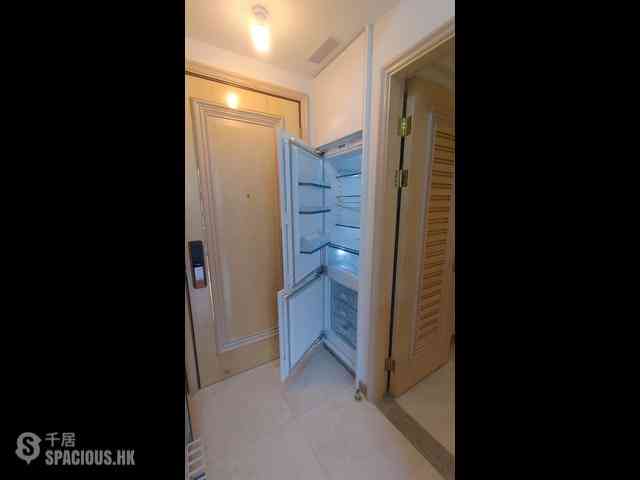 Sai Ying Pun - 63, Pokfulam 05