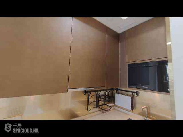 Sai Ying Pun - 63, Pokfulam 07
