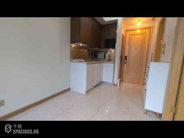 Sai Ying Pun - 63, Pokfulam 08