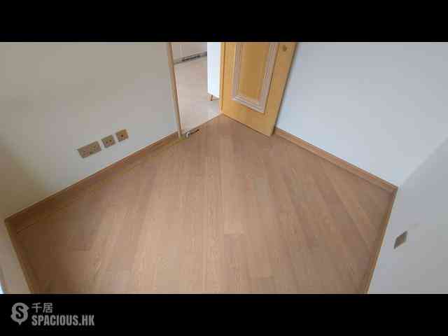 Sai Ying Pun - 63, Pokfulam 11
