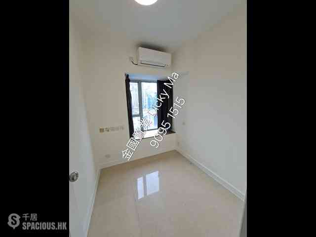 Tsim Sha Tsui - The Victoria Towers 05