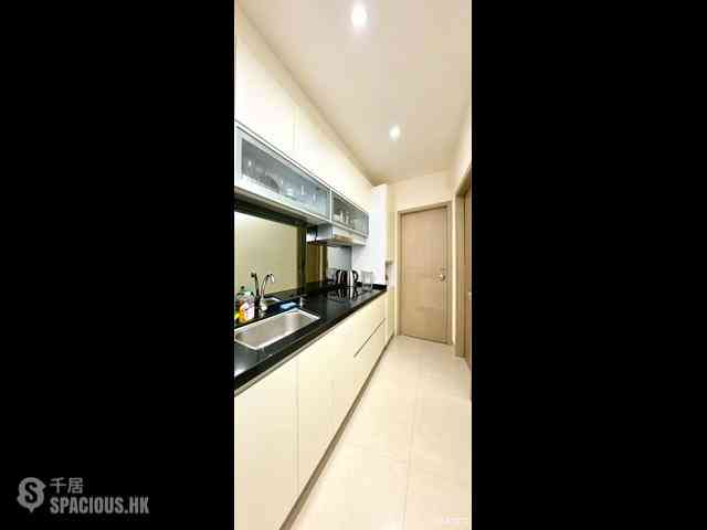 Sheung Wan - HANG LOK BUILDING 02