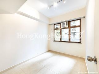 Mid Levels Central - Tak Mansion 07