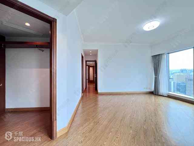 Mid Levels Central - Regence Royale Tower 1 06