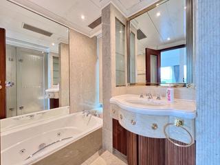 Mid Levels Central - Regence Royale Tower 1 08