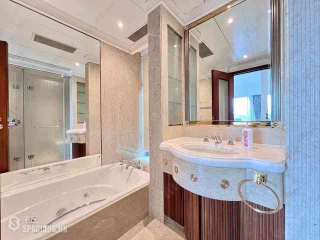 Mid Levels Central - Regence Royale Tower 1 08