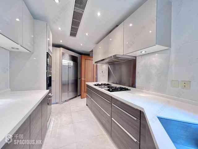 Mid Levels Central - Regence Royale Tower 1 12