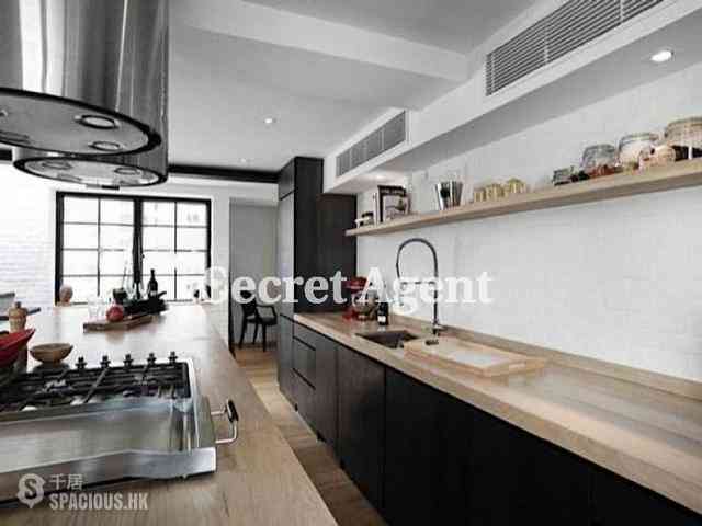 Sai Ying Pun - Wing Cheung Court 06