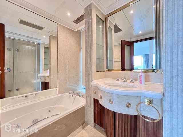 Mid Levels Central - Regence Royale 07