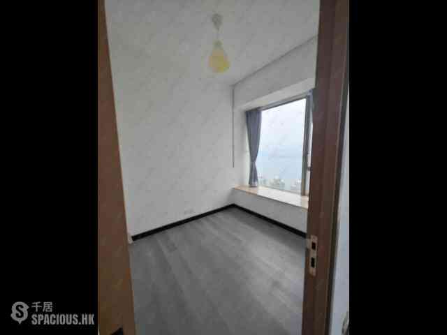 Sai Ying Pun - Island Crest Block 2 07