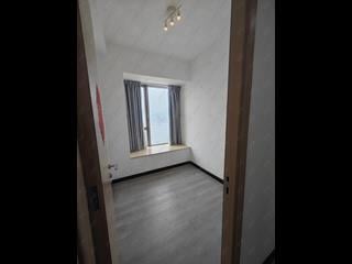 Sai Ying Pun - Island Crest Block 2 08